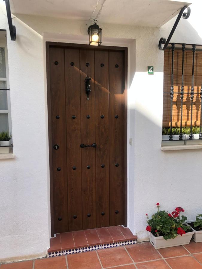 El Cortijuelo. Magnificent Triplex Terraced House With Rooftop Of 18M2, Overlooking The Sea. Parking Torremolinos Kültér fotó